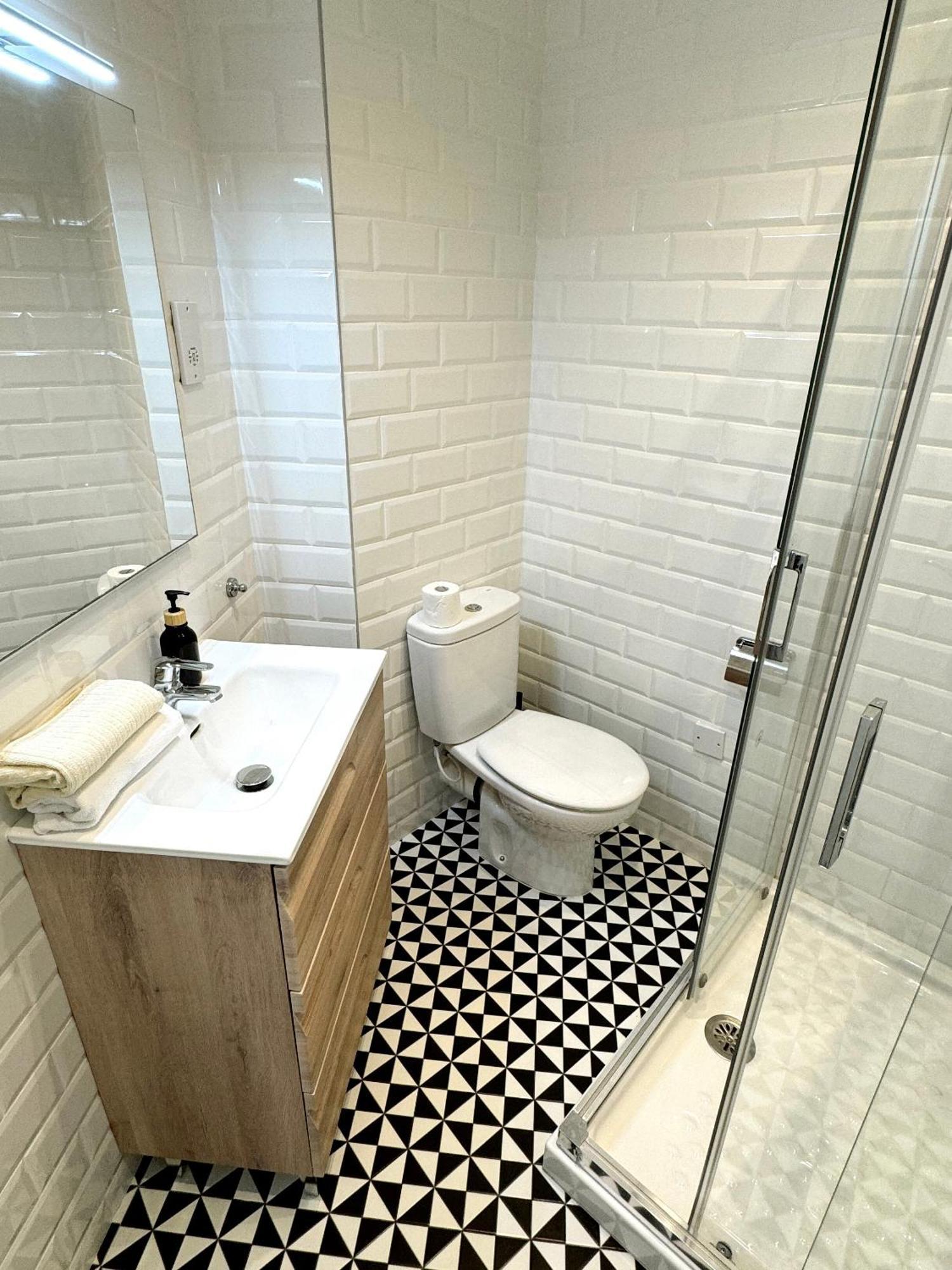 Stylish City Centre Studio - Grand Central House Gibraltar Exterior photo